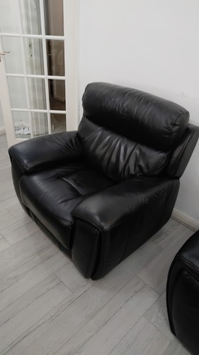 Single recliner couch - single,